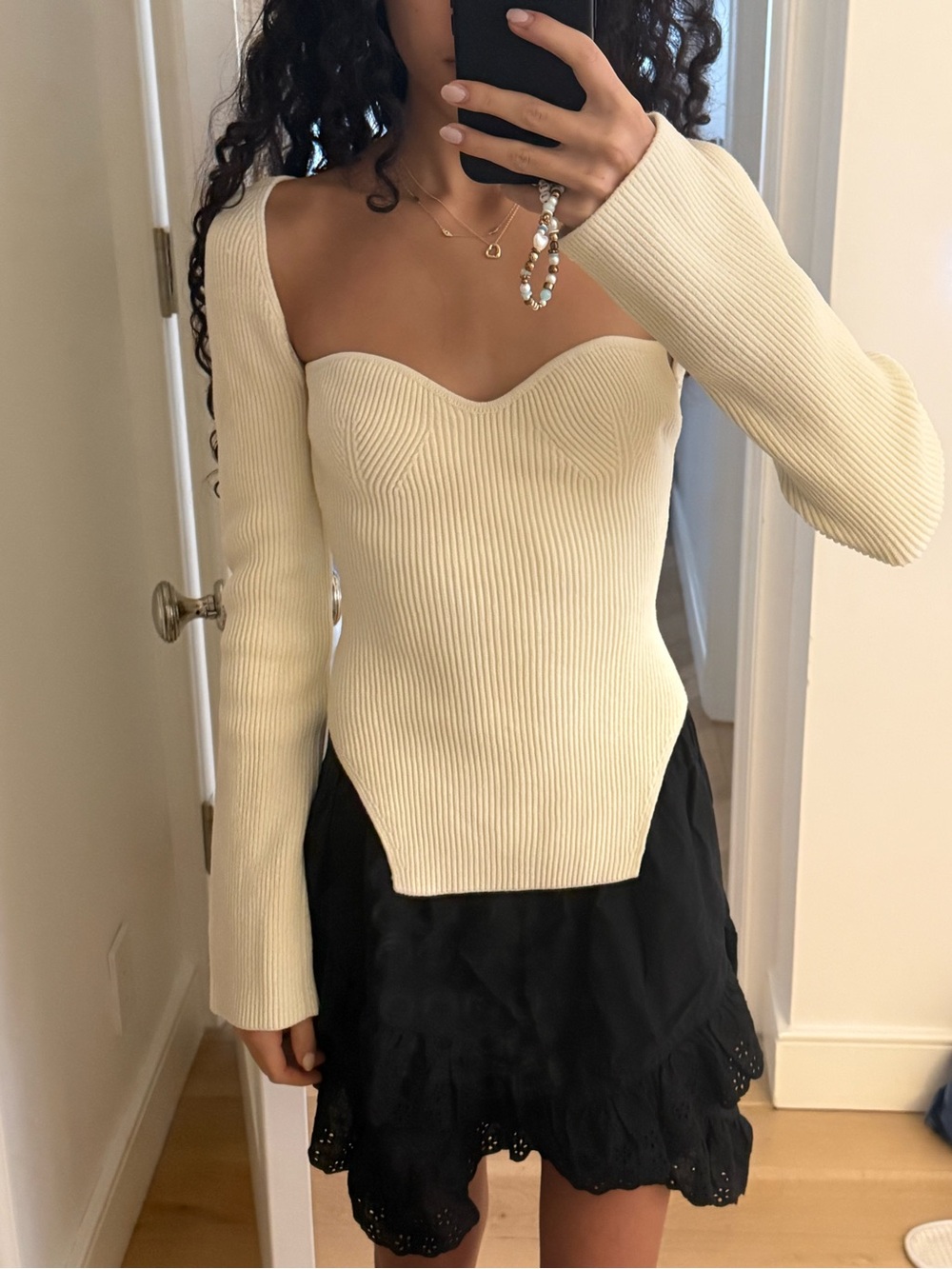 KHAITE Cream Ribbed Sweetheart Sweater